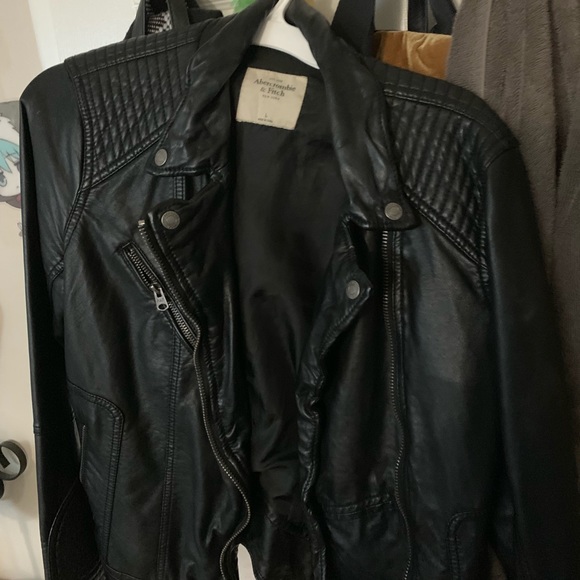 Large Albercrombie & Fitch Leather Jacket - Picture 1 of 5